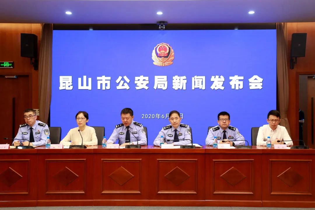 框架游戏辅助器_游戏开挂神器_游戏外挂